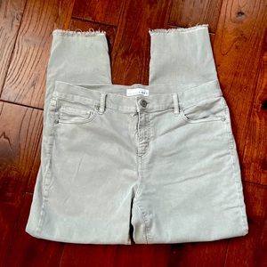 Loft Modern Skinny Crop with raw hem Sz 30/10